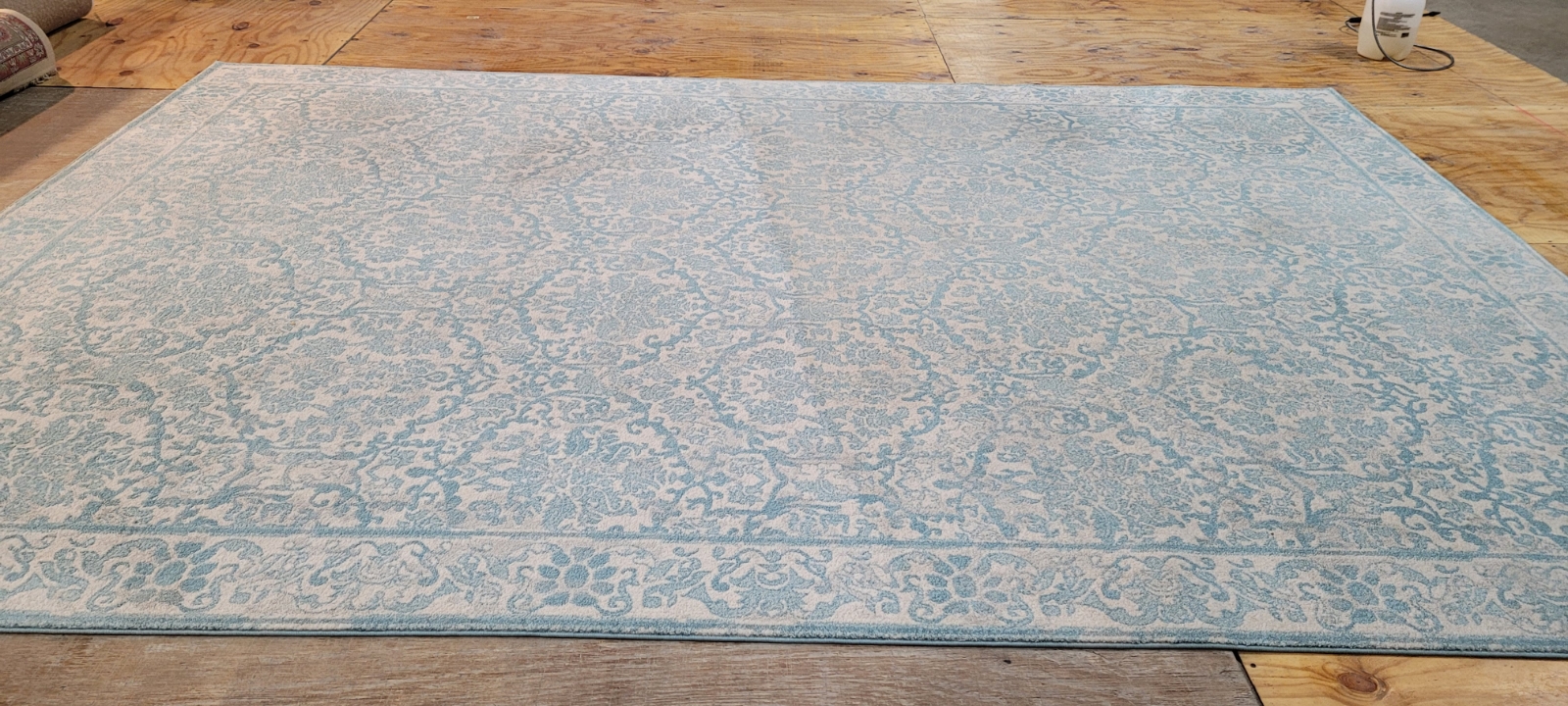Clean and dirty rug